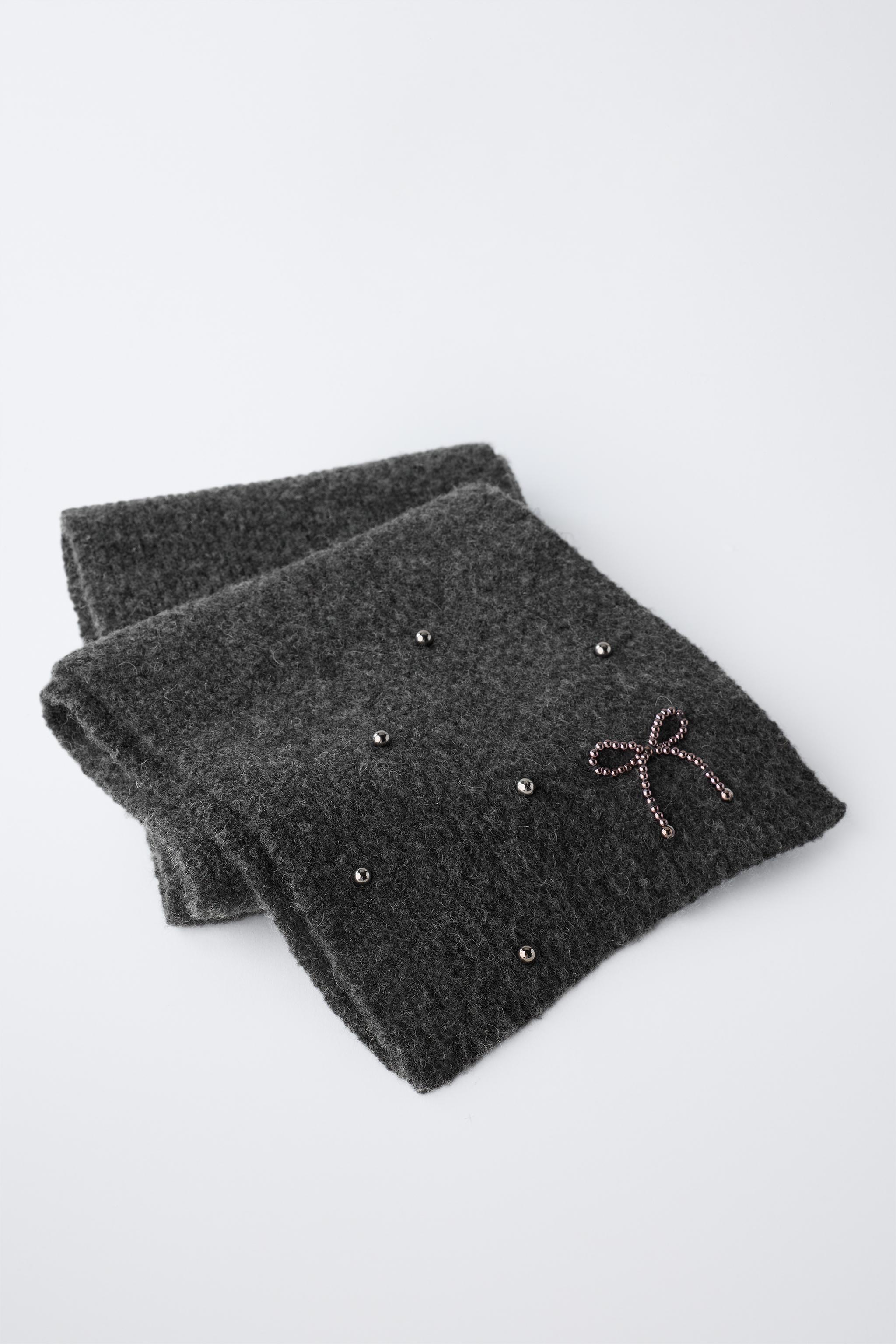 ÉCHARPE EN MAILLE AVEC PERLES D'IMITATION